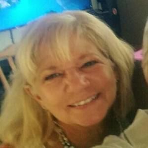 Meet your Posher, Leslie